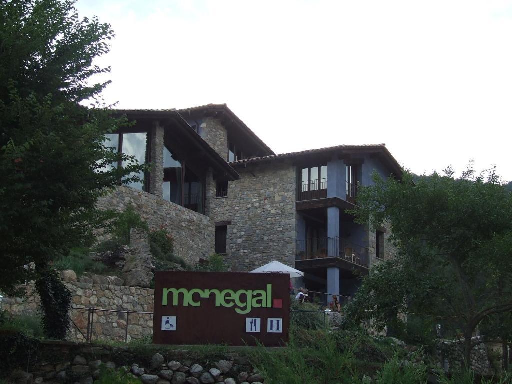 Отель Monegal Сан-Льоренс-де-Моруньс Экстерьер фото